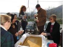 Dadurch lsst sich spter die fertige Seife leichter schneiden.