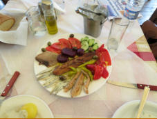 Ganz lecker ist diese gemischte Fischplatte