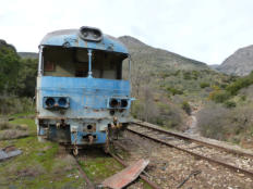 Aus diesem Tal führt nach Norden ein Feldweg wieder hinaus